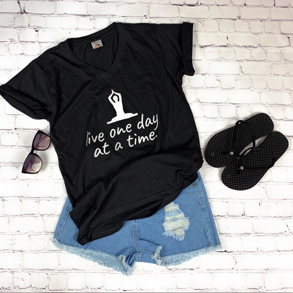 Basic Tees Black - Picture 2 of 5